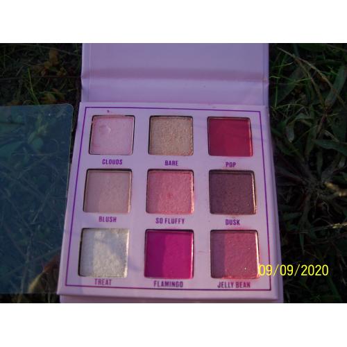 Makeup Obsession London Pretty in Pink Eyeshadow Palette (Paleta cieni do powiek) - opinie | zdjęcie do recenzji od Smerfeta83 - 1