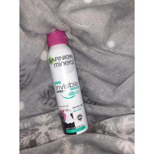 Garnier Mineral Deodorant, Invisible 48h Anti - Marks Spray (Antyperspirant przeciw plamom w sprayu (nowa wersja)) - opinie | zdjęcie do recenzji od Emilka_27