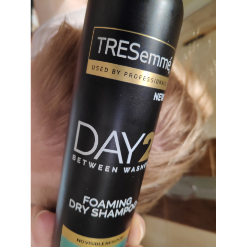 TRESemme Day2, Foaming Dry Shampoo Fresh & Clean (Sychy szampon w piance) - opinie | zdjęcie do recenzji od ravelia - 1