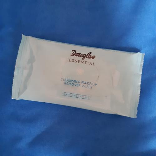 Douglas Collection Essential, Cleansing Make-up Remover Gentle Wipes Face & Eyes (Chusteczki do demakijażu) - opinie | zdjęcie do recenzji od MoniaPasi - 2