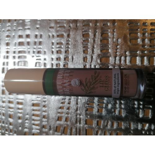 Bell Natural Beauty, Lip Gloss (Nawilżający błyszczyk do ust z olejem z nasion konopi) - opinie | zdjęcie do recenzji od M_art_a_Anna