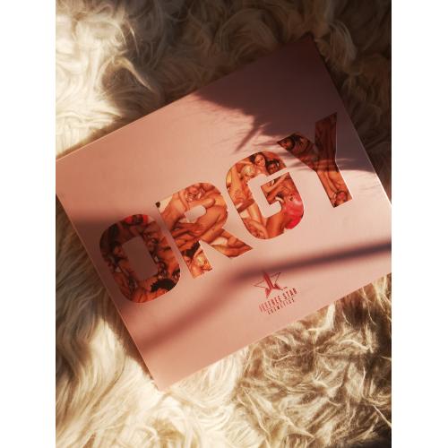 Jeffree Star Orgy Eyeshadow Palette (Paleta 30 cieni do powiek) - opinie | zdjęcie do recenzji od Orientacyjnie - 1