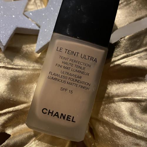 Chanel Le Teint Ultra Tenue [Ultrawer Flawless Faoundation] (Podkład do twarzy) - opinie | zdjęcie do recenzji od Marta_dro123 - 2