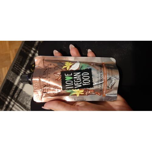 Eveline Cosmetics I Love Vegan Food, Cukrowy peeling do ciała `Vanilla Latte` - opinie | zdjęcie do recenzji od Martynax333