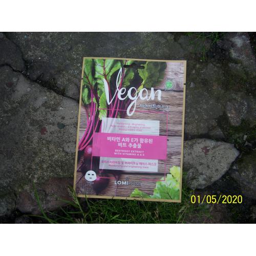 Lomi Lomi Vegan Sheet Mask with Beetroot Extract and Vitamins A and E (Wegańska maseczka w płachcie z ekstraktem z buraka i witaminami A i E) - opinie | zdjęcie do recenzji od Smerfeta83 - 2