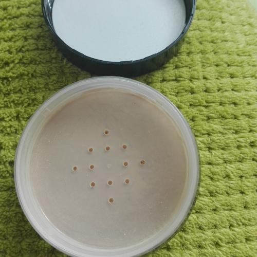 Bobbi Brown Sheer Finish Loose Powder (Puder sypki) - opinie | zdjęcie do recenzji od bulkacom - 2