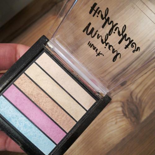 Avon Mark, Magical Highlighter (Rozświetlacz do twarzy) - opinie | zdjęcie do recenzji od Domiskaaaa - 3