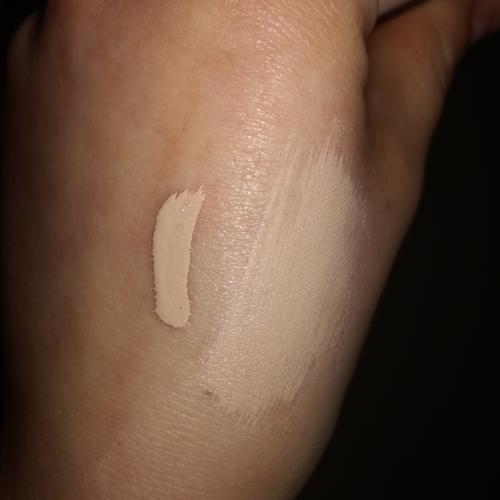 Avon Mark., Nude, Liquid Matte Concealer (Matujący korektor w płynie) - opinie | zdjęcie do recenzji od anka3151 - 1