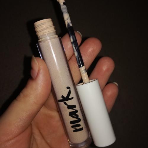 Avon Mark., Nude, Liquid Matte Concealer (Matujący korektor w płynie) - opinie | zdjęcie do recenzji od anka3151 - 2