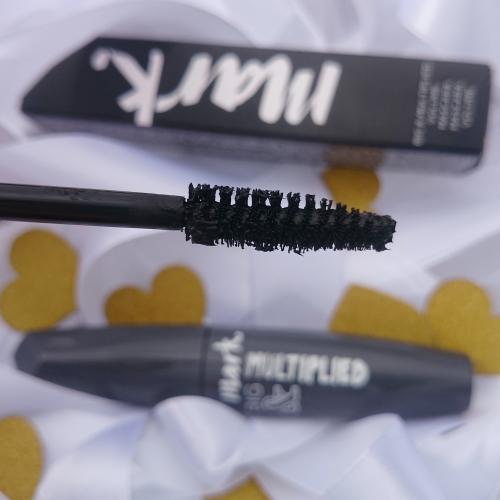 Avon Mark., Big & Multiplied Volume Mascara (Pogrubiający i rozdzielający tusz do rzęs) - opinie | zdjęcie do recenzji od FlyPati - 2