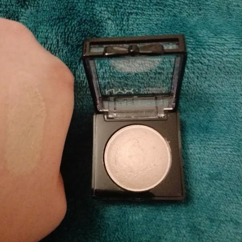 NYX Professional Makeup Baked Shadow (Wypiekany cień do powiek) - opinie | zdjęcie do recenzji od redcarpet93 - 2