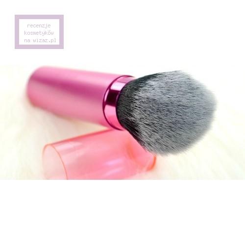 Real Techniques Retractable Kabuki Brush 01418 (Wysuwany skośny pędzel kabuki) - opinie | zdjęcie do recenzji od Noor - 1