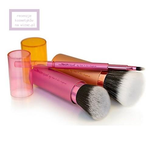 Real Techniques Retractable Kabuki Brush 01418 (Wysuwany skośny pędzel kabuki) - opinie | zdjęcie do recenzji od Noor - 5