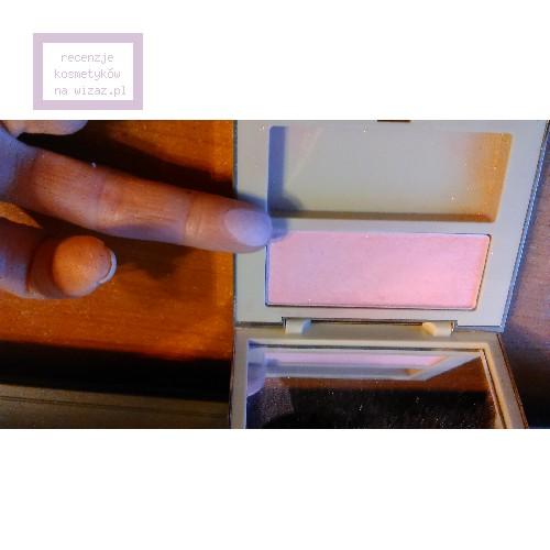 Avon Luxe, Temptation Powder Blush (Jedwabisty róż do twarzy) - opinie | zdjęcie do recenzji od Cytrynka83 - 1