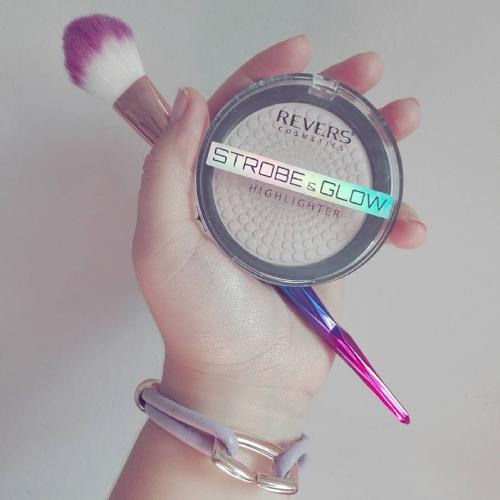 Revers Cosmetics Strobe & Glow Highlighter (Puder rozświetlający) - opinie | zdjęcie do recenzji od pamnowa