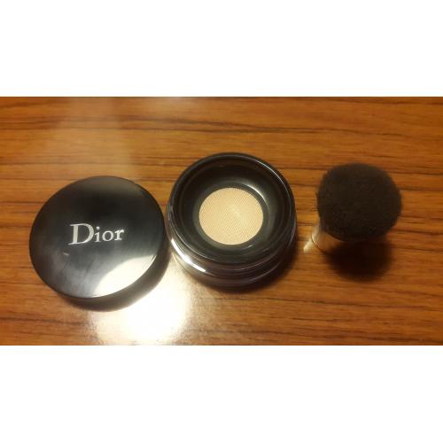 Christian Dior Diorskin, Forever & Ever Extreme Perfection & Matte Finish Loose Powder (Puder sypki) - opinie | zdjęcie do recenzji od Mmmalinowa - 2