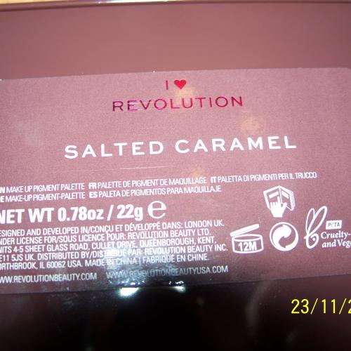 I Heart Revolution Salted Caramel Shadow Palette (Paleta 16 cieni do powiek) - opinie | zdjęcie do recenzji od Smerfeta83 - 2
