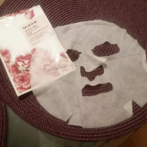 Mizon Joyful Time, Essence Mask Rose Pore Care & Moisturizing (Maska w płachcie zwężająca pory) - opinie | zdjęcie do recenzji od redcarpet93 - 1