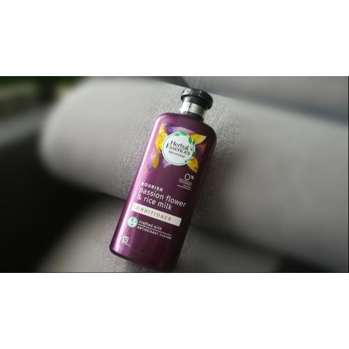 Herbal Essences Bio:renew, Odżywcza odżywka do włosów `Passiflora i mleko ryżowe` - opinie | zdjęcie do recenzji od Wioola91
