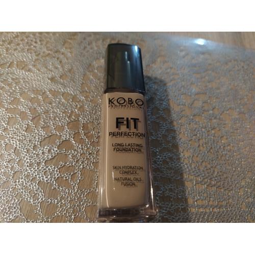 Kobo Professional Fit Perfection Long Lasting Foundation (Długotrwały podkład adaptujący się do odcienia skóry) - opinie | zdjęcie do recenzji od czaderka222