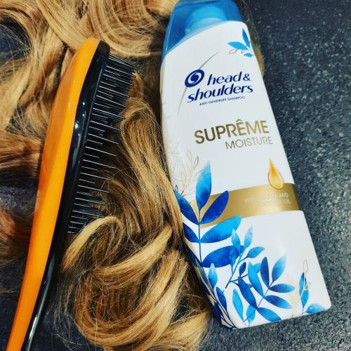 Head & Shoulders Supreme Moisture, Shampoo with Argan Oil (Nawilżający szampon przeciwłupieżowy z olejkiem arganowym) - opinie | zdjęcie do recenzji od gwolska