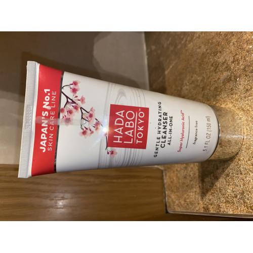 Hada Labo Tokyo Gentle Hydrating Cleanser All-in-one (Kremowy żel oczyszczający do mycia twarzy) - opinie | zdjęcie do recenzji od Majuchna31 - 1