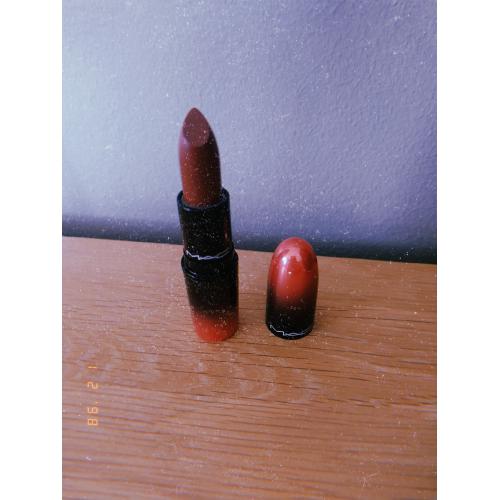 M.A.C. Love Me Lipstick (Pomadka do ust) - opinie | zdjęcie do recenzji od Rumcykiewicz