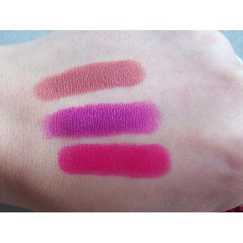 Avon Color Trend, Semi-Matte Lipstick (Kremowa szminka o półmatowym wykończeniu) - opinie | zdjęcie do recenzji od Smerfeta83 - 4