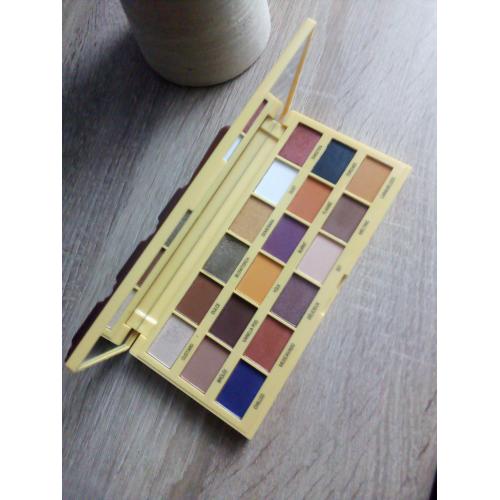 I Heart Revolution Creme Brulee Chocolate Shadow Palette (Paleta 18 cieni do powiek) - opinie | zdjęcie do recenzji od Marti_13