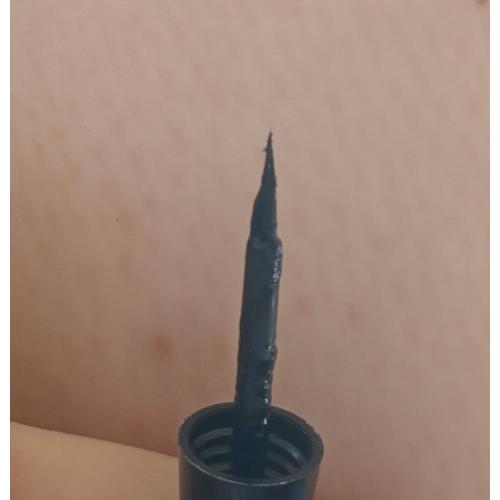 Wet n Wild MegaLiner, Liquid Eyeliner (Eyeliner w płynie) - opinie | zdjęcie do recenzji od wiliamAKAwilhelm - 1