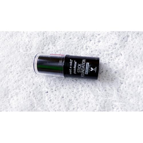 Wet n Wild Photofucus, Stick Foundation (Podkład w sztyfcie) - opinie | zdjęcie do recenzji od Ann9555