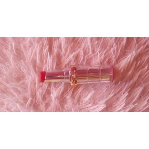 L'Oreal Paris Color Riche Shine Lipstick (Pomadka połyskująca) - opinie | zdjęcie do recenzji od czerwonykapturek1992 - 3