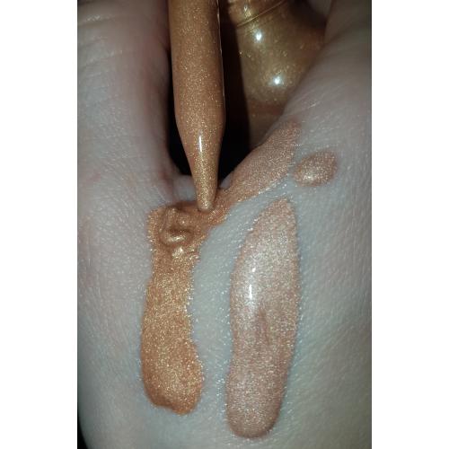 NYX Professional Makeup Total Control Pro, Illuminator (Płynny rozświetlacz) - opinie | zdjęcie do recenzji od Staria - 3
