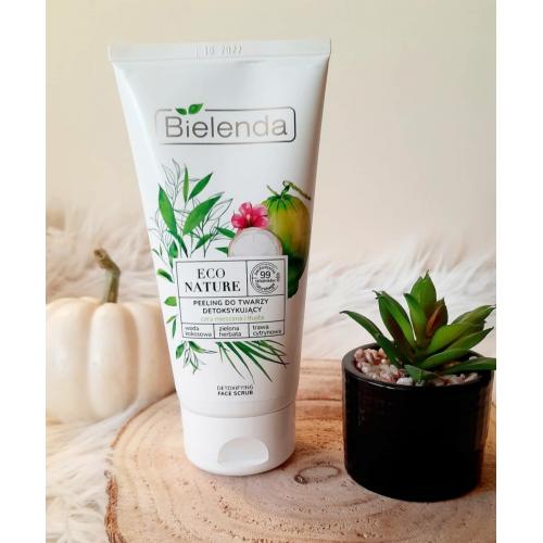 Bielenda Eco Nature, Peeling do twarzy detoksykujący `Woda kokosowa + zielona herbata + trawa cytrynowa` - opinie | zdjęcie do recenzji od Kosmetykoholic