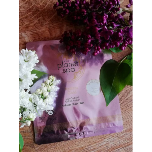 Avon Planet Spa, Radiant Gold Radiance Sheet Mask (Rozświetlająca maska do twarzy w płachcie z olejkiem oud i bursztynem) - opinie | zdjęcie do recenzji od izaxolk