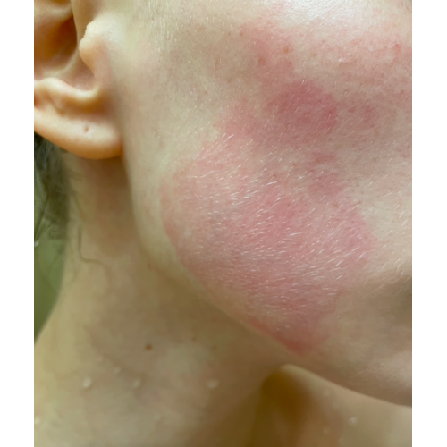 Feel Free Pink Petals, Rose & Berries Aqua Bouncy Mask (Rozświetlająca maska do twarzy) - opinie | zdjęcie do recenzji od littleredonion