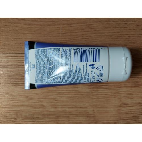 Neutrogena Formuła Norweska, Visibly Renew Elasticity Boost Hand Cream SPF20 (Krem do rąk) - opinie | zdjęcie do recenzji od Lukrecja63 - 2