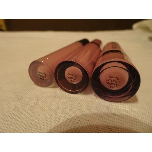 Revolution Beauty (Makeup Revolution) Sheer Brillant Lipgloss (Błyszczyk do ust w płynie) - opinie | zdjęcie do recenzji od lergie - 4