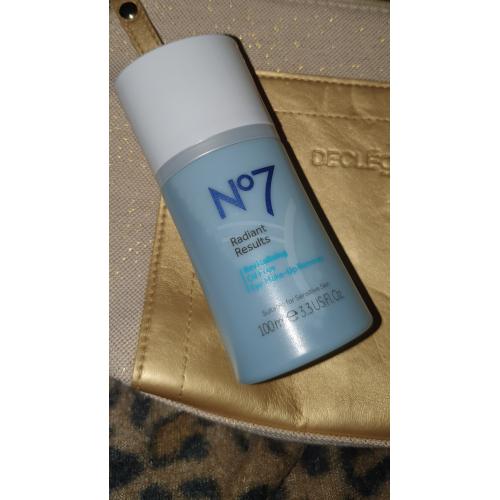 No7 Radiant Results, Revitilising Oil Free Eye Make Up Remover (Odżywczy płyn do demakijażu oczu) - opinie | zdjęcie do recenzji od absorpcja_84