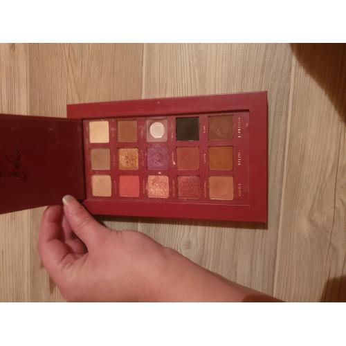 Revolution Pro Revolution Pro x Nath Eyeshadow Palette by Natalia Siwiec (Paleta cieni do powiek) - opinie | zdjęcie do recenzji od AnnBelle28 - 2