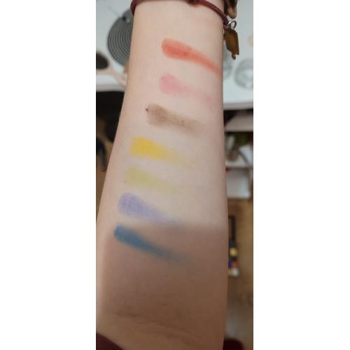 Revolution Beauty (Makeup Revolution) Maxi Reloaded Palette Monster Mattes (Paleta cieni) - opinie | zdjęcie do recenzji od szoczek - 2