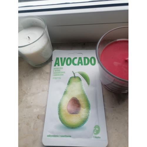 CNF Cosmetics Mask a with Iceland Glacial Water Avocado (Odżywcza maseczka woda lodowcowa z awokado) - opinie | zdjęcie do recenzji od blondeinbeauty