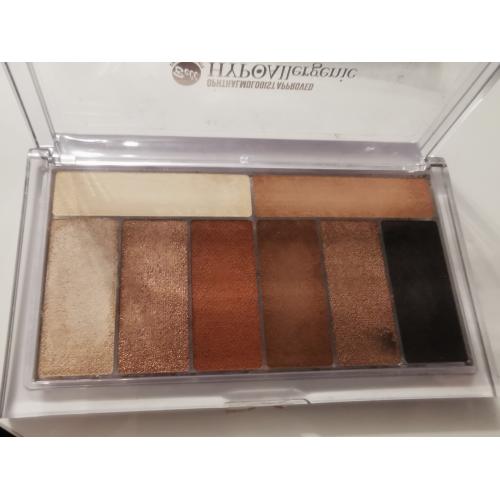 Bell HYPOAllergenic, Eyeshadow Palette 01 (Hypoalergiczny zestaw 8 cieni do powiek) - opinie | zdjęcie do recenzji od MamciaAmcia30 - 2