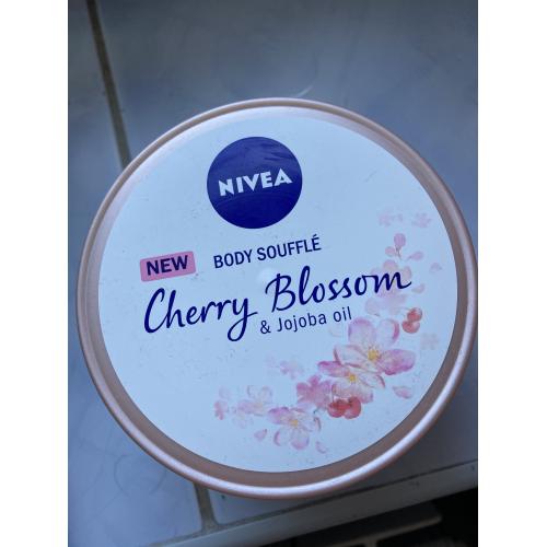 Nivea Body Souffle Cherry Blossom and Jojoba Oil (Olejek w kremie, Suflet do ciała ` Kwiat wiśni i olejek jojoba`) - opinie | zdjęcie do recenzji od fd43c5d4c764934d69eef0d67f13546b757cc1c9_61257a21f1bb9 - 2