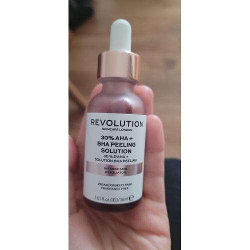 Revolution Skincare Skin Intense Exfoliator 30 % AHA+BHA Pelling Solution (Intensywnie naprawczy peeling do twarzy z 30% kwasem AHA+BHA) - opinie | zdjęcie do recenzji od szoczek - 1