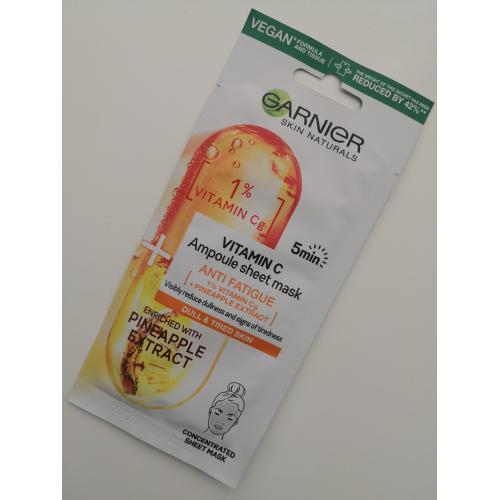 Garnier Skin Naturals, Ampułka w masce na tkaninie przeciw oznakom zmęczenia z witaminą C i ekstraktem z ananasa - opinie | zdjęcie do recenzji od Redakcja_Wizazpl - 2
