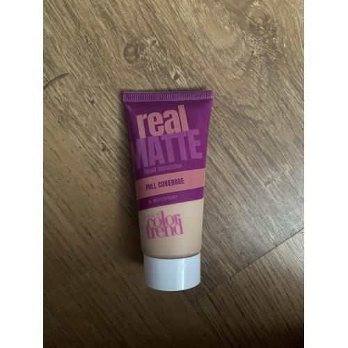 Avon Color Trend, Real Matte Full Coverage Waterproof Liquid Foundation (Podkład matujący) - opinie | zdjęcie do recenzji od _ainez_ka