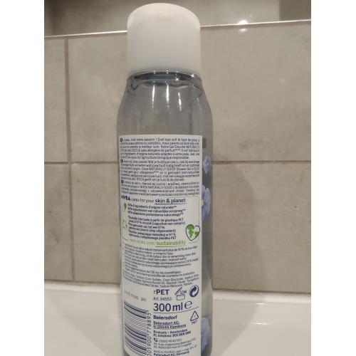 Nivea Naturally Good, Cotton Flower Scent & Touch Of Bio Oil Shower Gel (Żel pod prysznic `Kwiat bawełny`) - opinie | zdjęcie do recenzji od Gogo145 - 2