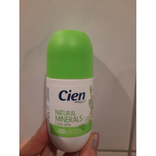 Cien Natural Minerals z Aloe Vera, Antyperpirant roll-on 48h - opinie | zdjęcie do recenzji od Smerfeta83