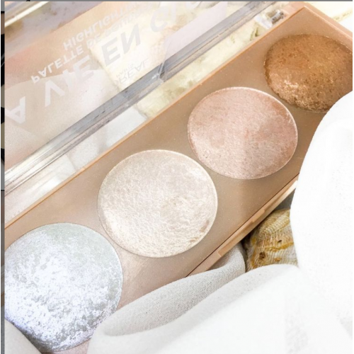 L'Oreal Paris La Vie En Glow Illuminators, Highlighting Powder Palette (Paleta 4 rozświetlaczy) - opinie | zdjęcie do recenzji od Babski_zakatek_
